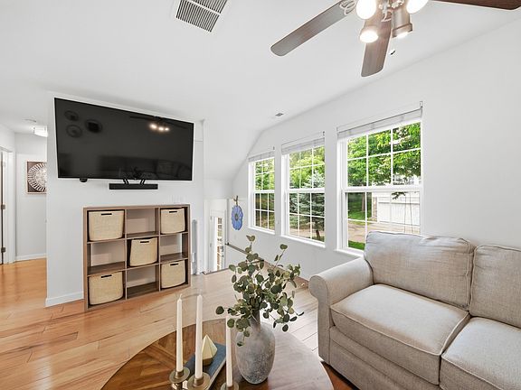 4th image of 1139 Keystone Ln