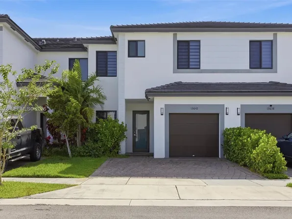 13642 SW 157th Pl, Miami, FL 33196