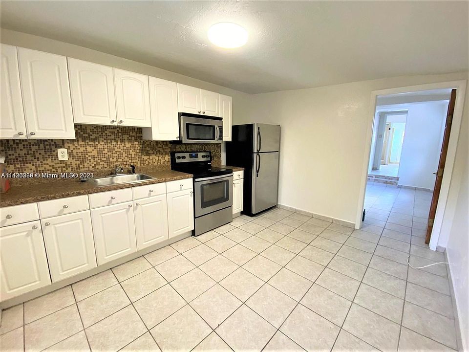 1st image of 1020 NW 33rd Ave #1