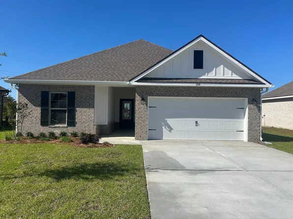208 Bon Ami Dr, Freeport, FL 32439
