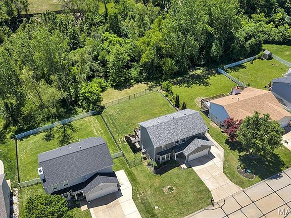4th image of 4052 Whitehall Dr