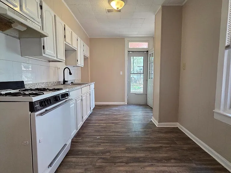 716 Church St — Photo 7