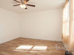 122 8th St #2RF, Brooklyn, NY 11215