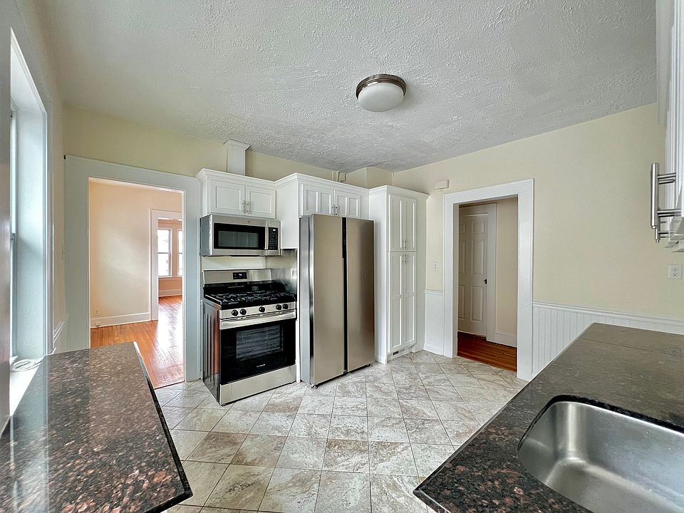 1st image of 13 Chase St #2