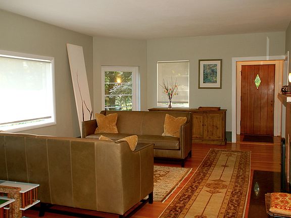 4th image of 4805 SE Hilldale Dr