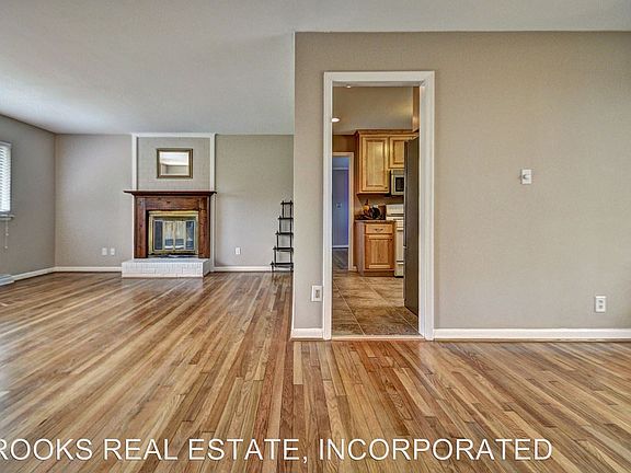 4th image of 113 Chestnut Dr