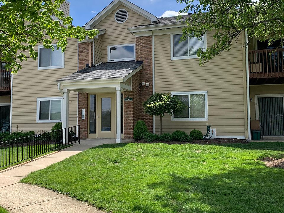 1st image of 132 Mallard Glen Dr APT 4
