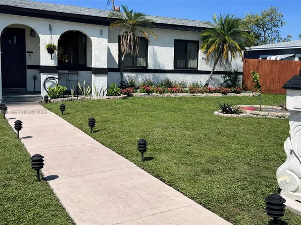 581 NW 185th St, Miami Gardens, FL 33169