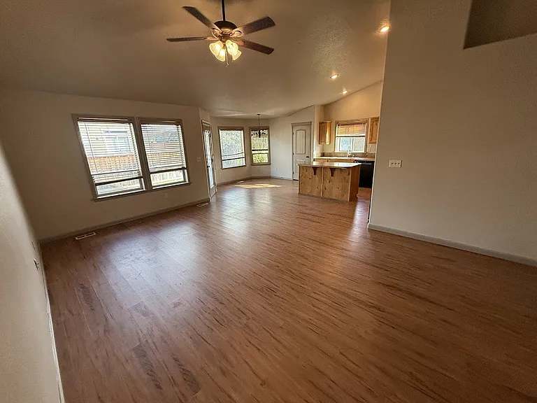 6028 S Red Crest Ave — Photo 17