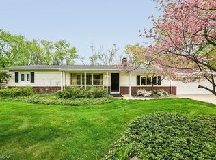 6645 Somerset Dr, Brecksville, OH 44141