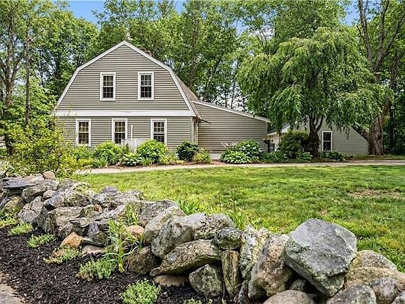 3rd image of 182 Hines Rd