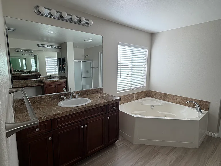 13484 San Antonio Ave — Photo 10