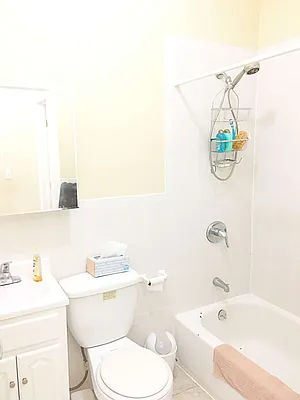 Rented by Bedford Realty USA Corp | media 23