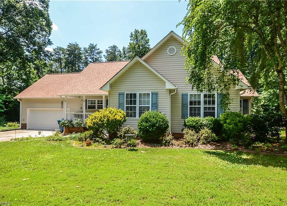 1st image of 205 Church View Dr