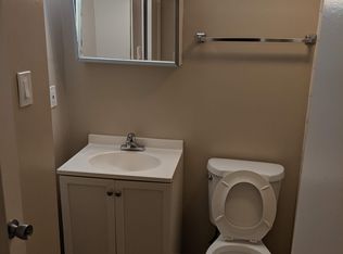 4114 Sideburn Rd, Fairfax, VA 22030