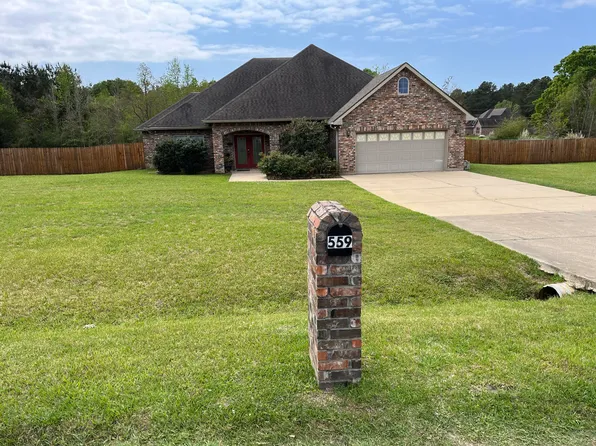 559 Delia Dr, Leesville, LA 71446