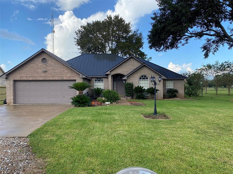 1st image of 14906 Live Oak Ln