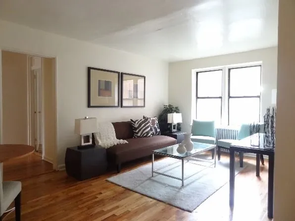 3103 Foster Avenue image 4 of 6