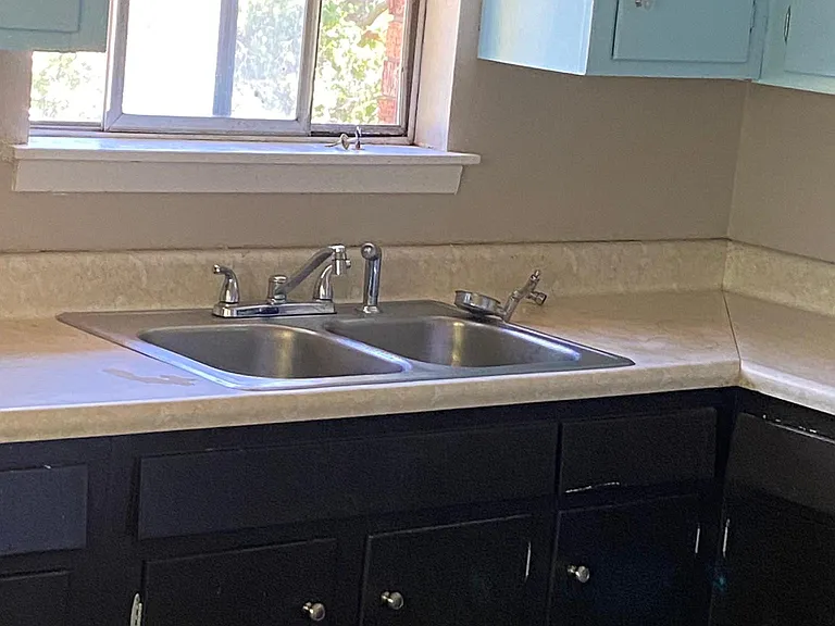 215 N Summit St #217 — Photo 5