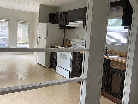 5th image of 2115 31st Avenue Dr NE #4S