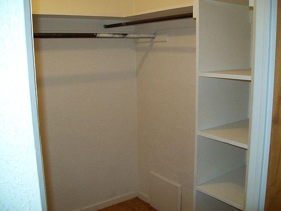 5th image of 201-2170 Franklin St #201