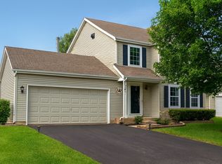 1433 Deer Creek Ln, Lake In The Hills, IL 60156