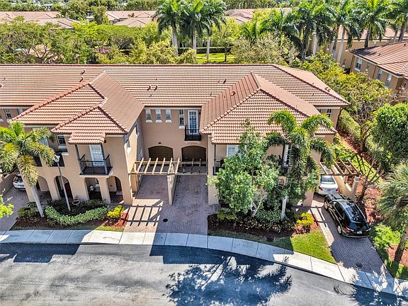 4th image of 6966 Julia Gardens Drive