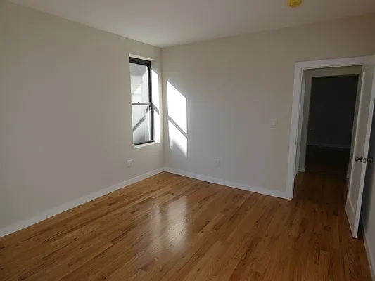 Rented by Karten Real Estate Services LLC | media 14