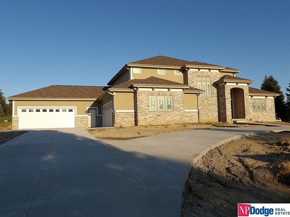 1st image of 10607 S 168th Ave