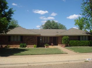830 8th St, Wolfforth, TX 79382