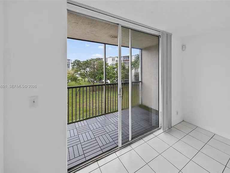 8750 N Sherman Cir #305 — Photo 55