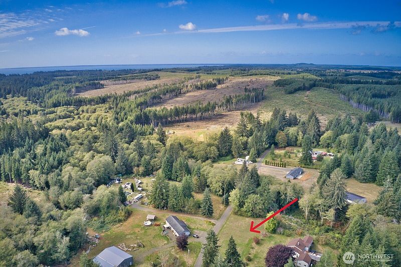 4th image of 71 Chenois Valley Road