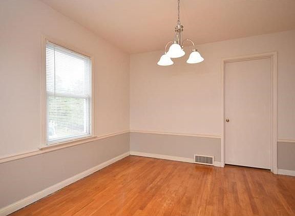 4th image of 7055 Circleview Dr