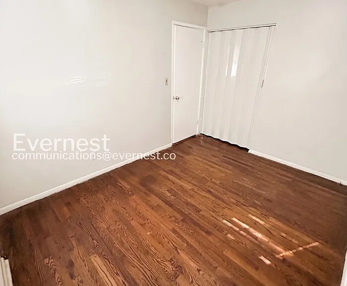 1359 Cove Ln — Photo 8