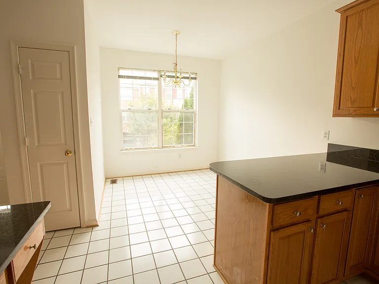 2911 Jessica Ct — Photo 18