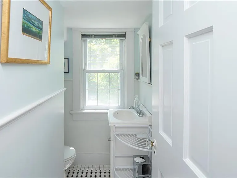 27 Red Cross Ave — Photo 12
