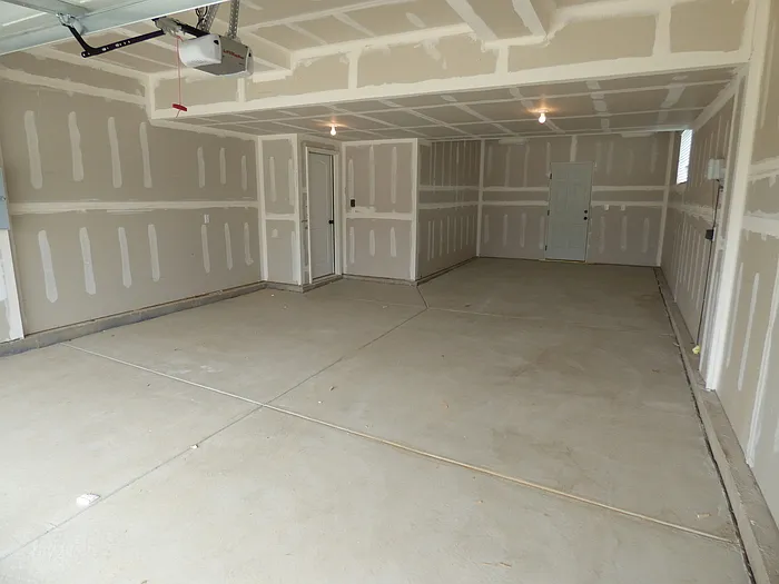753 Lakebrook Ct — Photo 17