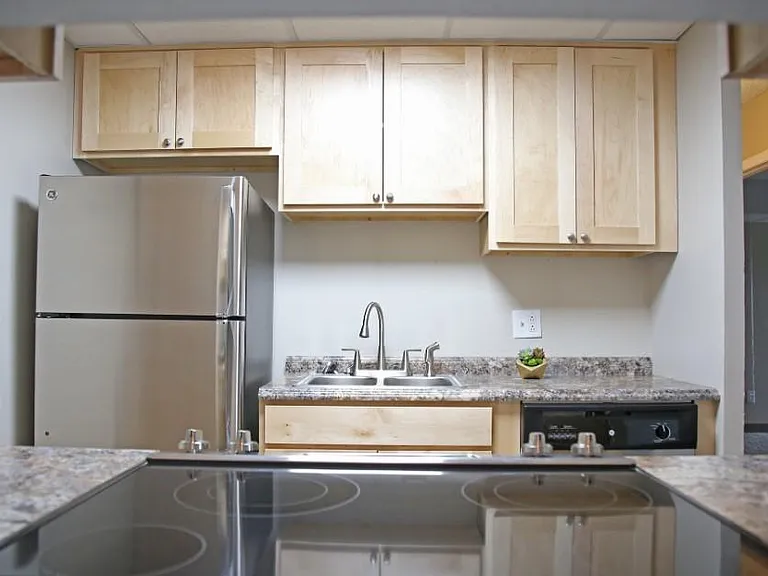 Oakwood Apartments — Photo 8