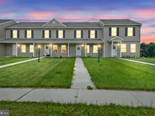 123 Homestead Dr, Gettysburg, PA 17325