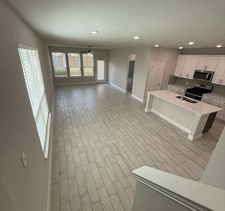1st image of 517 Lana Dr