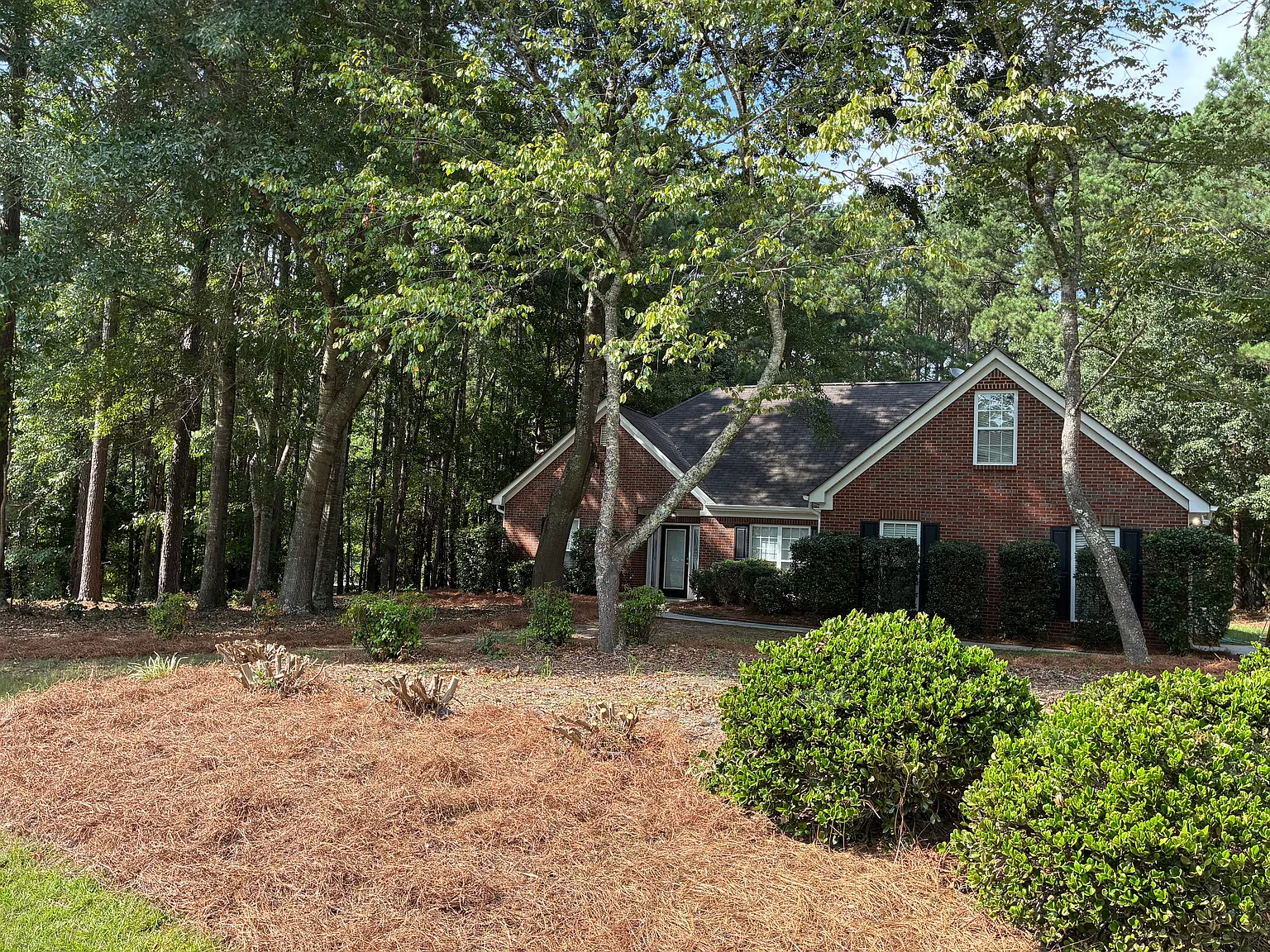 4 bed, 2397 sqft, $2,390 — Photo 3