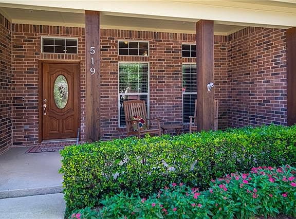 2nd image of 519 McNear Dr