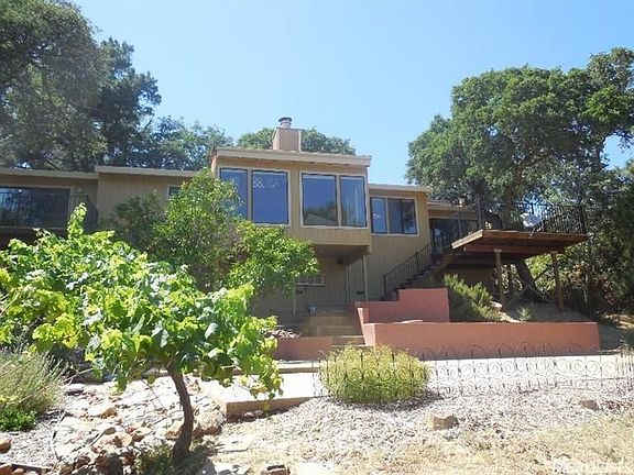 4th image of 3575 Patterson Way