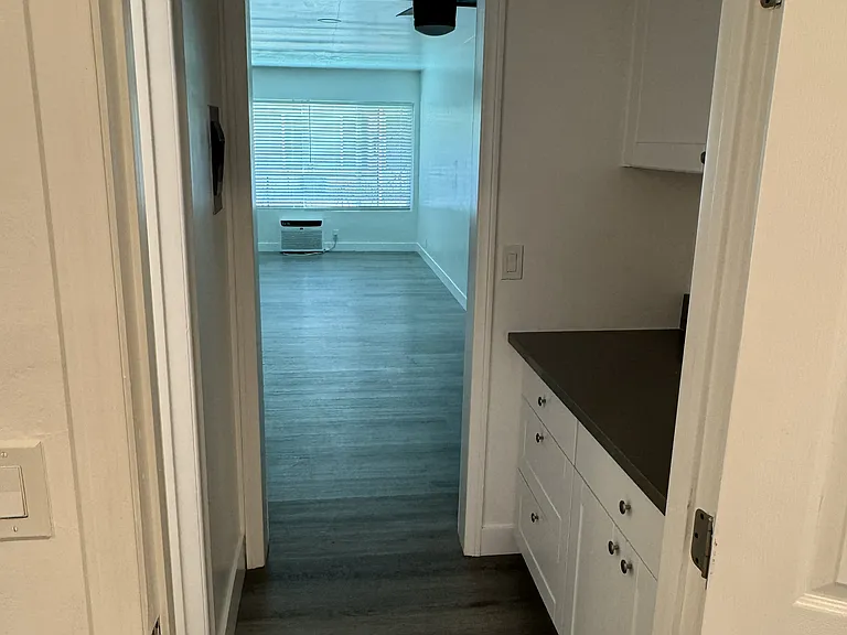 Royal Palms Apartment Complex — Photo 15