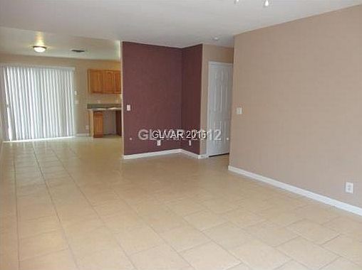 3rd image of 4708 Riverbank Ln