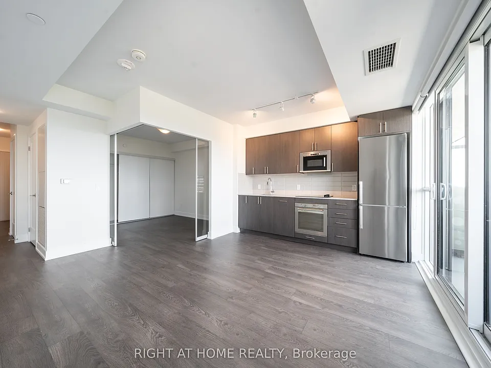 2550 Simcoe St N #1802