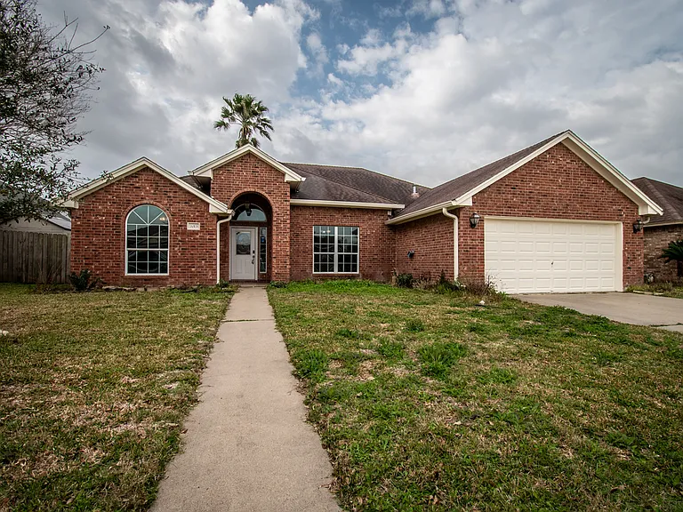 7013 Madiera Dr — Photo 2