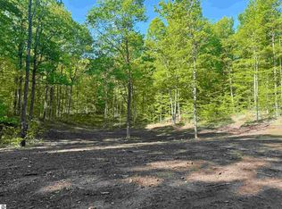 1474 E Solaris Way #B11, Maple City, MI 49664