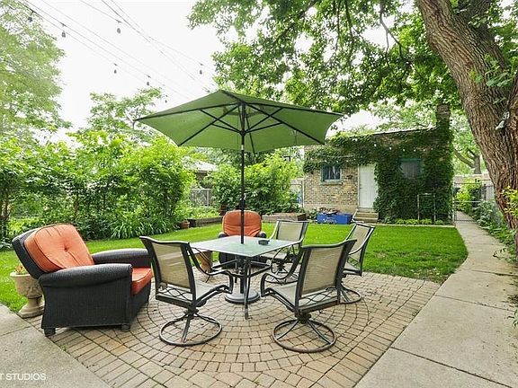 2nd image of 4828 N Magnolia Ave #3