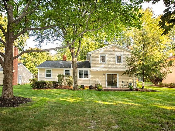 2nd image of 30965 Clinton Dr
